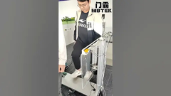 Controlador de puertas giratorias con protección sensible contra pellizcos